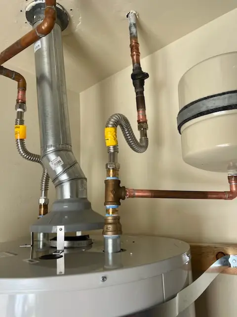 Water heater installation and plumbing repair in Giesboro